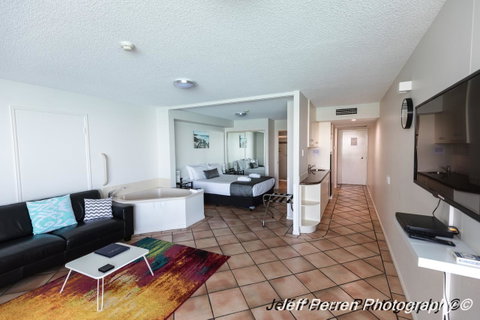 La Promenade - Accommodation Gladstone 28