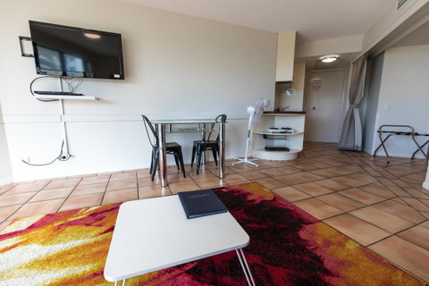 La Promenade - Accommodation Gladstone 15