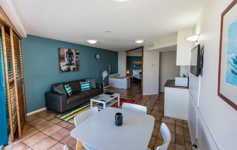 La Promenade - Accommodation Gladstone 23