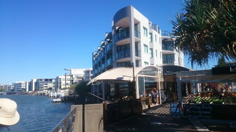 La Promenade - Accommodation Gladstone 0