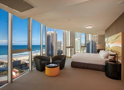 Hilton Surfers Paradise Hotel & Residences - Accommodation Gladstone 9
