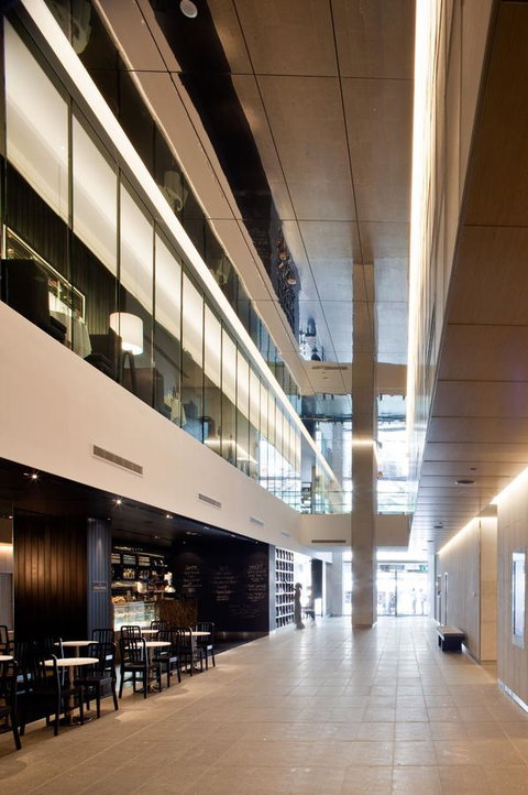 Hilton Surfers Paradise Hotel & Residences - Accommodation Gladstone 24