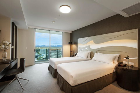 Hilton Surfers Paradise Hotel & Residences - Accommodation Gladstone 12