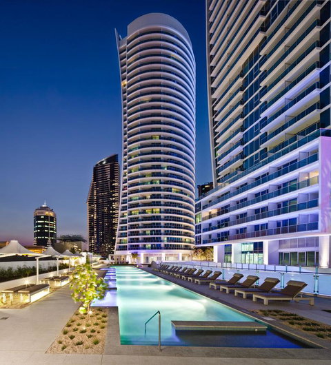 Hilton Surfers Paradise Hotel & Residences - Accommodation Gladstone 5