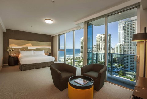 Hilton Surfers Paradise Hotel & Residences - Accommodation Gladstone 6