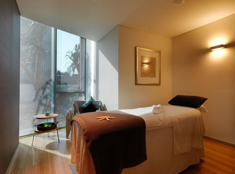 Hilton Surfers Paradise Hotel & Residences - Accommodation Gladstone 35
