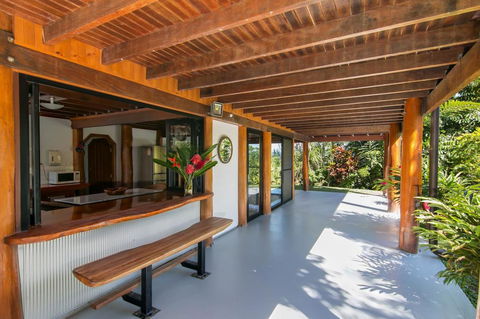 Daintree Manor B&B - Accommodation Gladstone 5