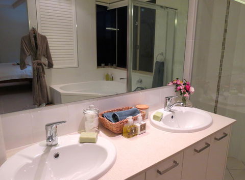 Maleny Springs Farm - Accommodation Gladstone 3