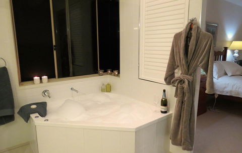 Maleny Springs Farm - Accommodation Gladstone 8
