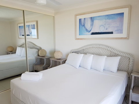 Mykonos Apartments - Accommodation Gladstone 12