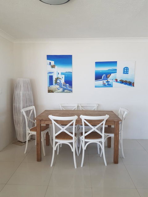 Mykonos Apartments - Accommodation Gladstone 10