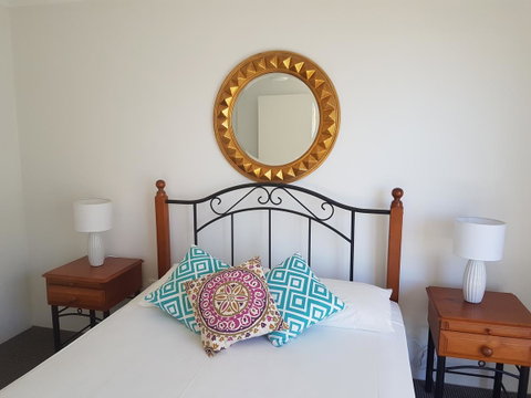 Mykonos Apartments - Accommodation Gladstone 17