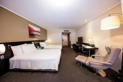 Hilton Cairns - Accommodation Gladstone 32