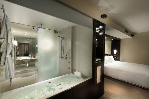 Hilton Cairns - Accommodation Gladstone 19