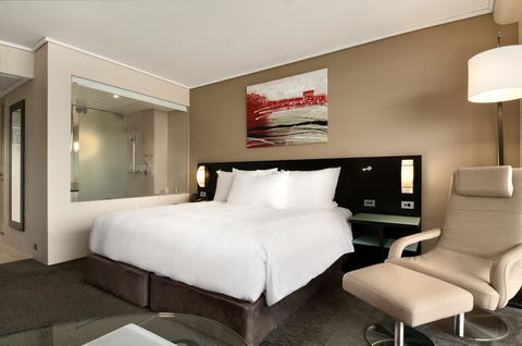 Hilton Cairns - Accommodation Gladstone 34