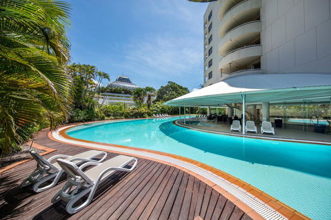 Hilton Cairns - Accommodation Gladstone 13
