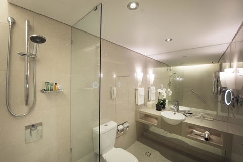 Hilton Cairns - Accommodation Gladstone 16