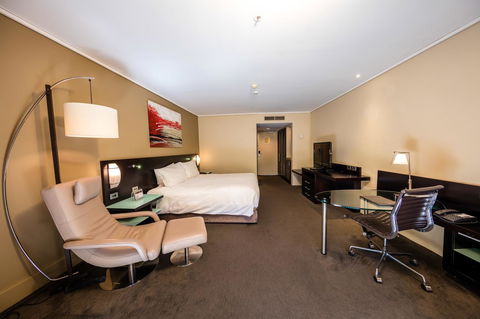 Hilton Cairns - Accommodation Gladstone 31