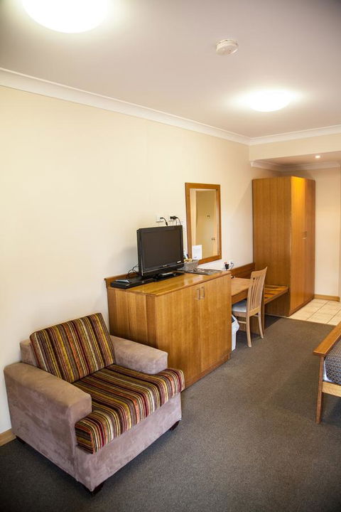 Eastgate On The Range Motel - Accommodation Gladstone 3