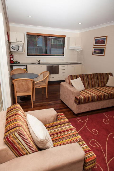 Eastgate On The Range Motel - Accommodation Gladstone 10