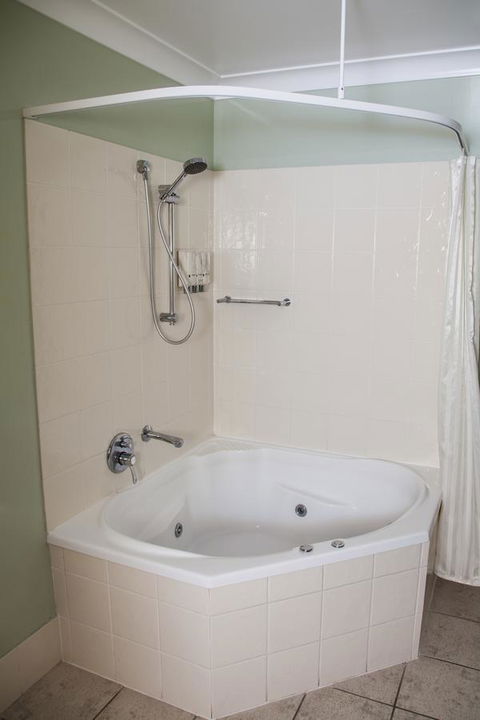 Eastgate On The Range Motel - Accommodation Gladstone 40