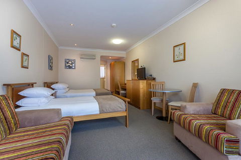 Eastgate On The Range Motel - Accommodation Gladstone 6