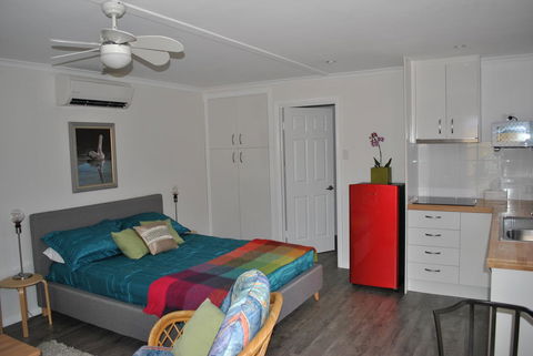 Driftwood Lodge - Accommodation Gladstone 1