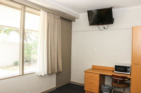 Salisbury Hotel Motel - Accommodation Gladstone 19
