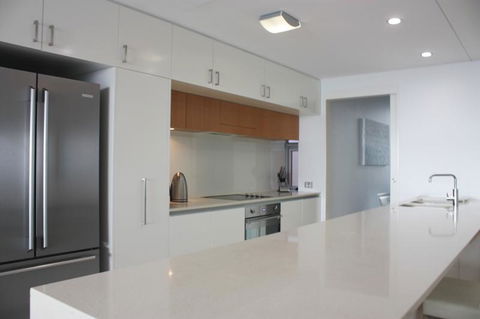 Private Seaview Apartment At Peninsula - Airlie Beach - Accommodation Gladstone 2