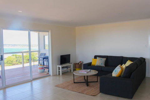 Bayview House - Accommodation Gladstone 11