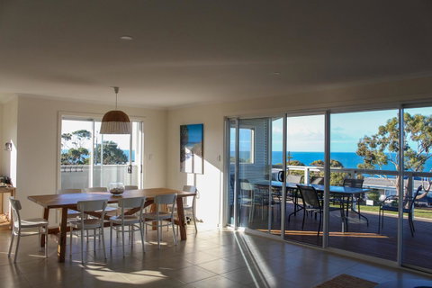 Bayview House - Accommodation Gladstone 3
