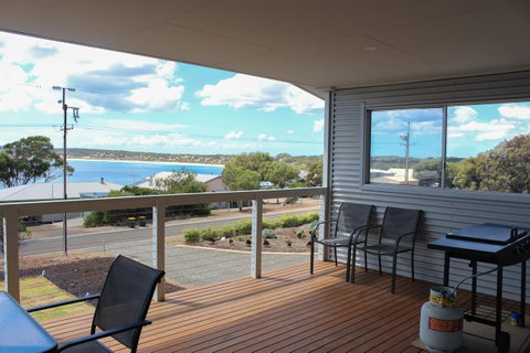 Bayview House - Accommodation Gladstone 12