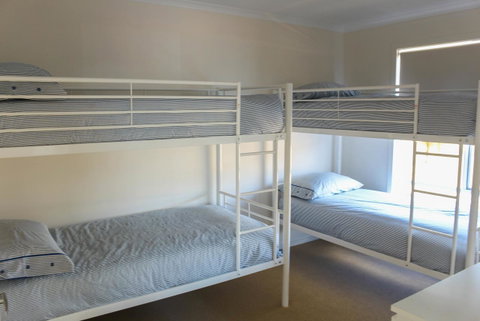 Bayview House - Accommodation Gladstone 10