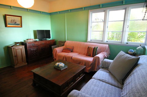 Signal Cottage - Accommodation Gladstone 5
