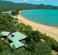 Absolute Beachfront - Accommodation Gladstone