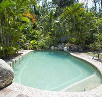 John's Tropical Island Home - Accommodation Gladstone