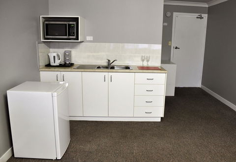Bribie Island Square - Accommodation Gladstone 3