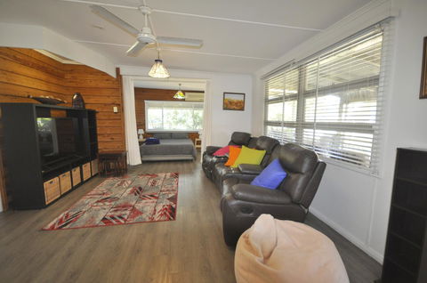 Beachside Beauty - Accommodation Gladstone 9