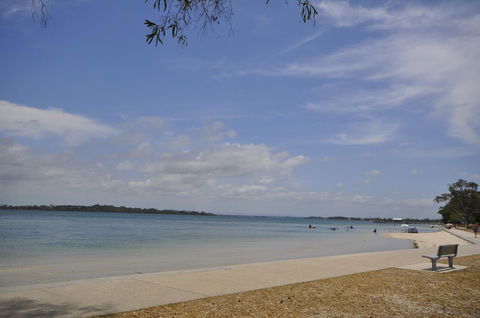 Beachside Beauty - Accommodation Gladstone 0