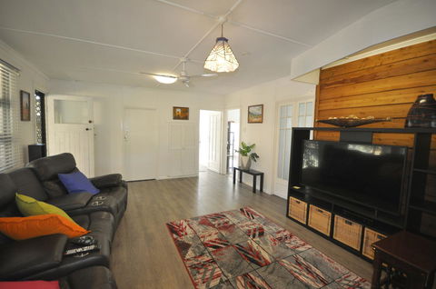 Beachside Beauty - Accommodation Gladstone 10