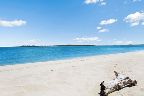 Quiet Location Across From Waterfront - South Esp, Bongaree - Accommodation Gladstone 18