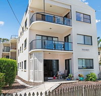 Quiet location across from waterfront - South Esp Bongaree - Accommodation Gladstone