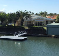 Private Canal Duplex with Pontoon - Oleander Drive Bongaree - Accommodation Gladstone