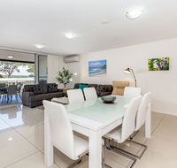 First Floor Air Conditioned Free Wi-Fi - Accommodation Gladstone