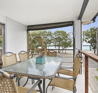 Fishing and Swimming at your doorstep - Sylvan Beach Esp Bellara - Accommodation Gladstone