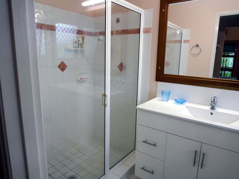 Gone Fishin - Accommodation Gladstone 15