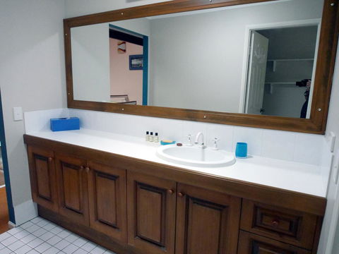 Gone Fishin - Accommodation Gladstone 14