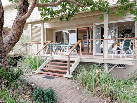 Beachies 3 - Accommodation Gladstone 0