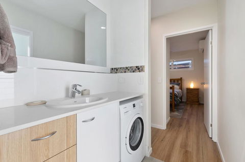 Day Dreaming - Accommodation Gladstone 2