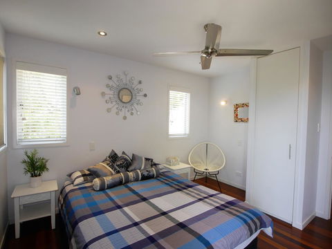 Sandbar - Accommodation Gladstone 11